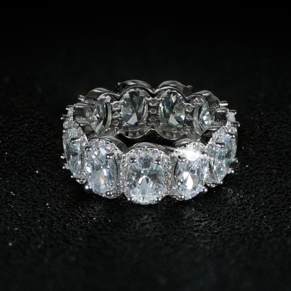 Gorgeous Wide Oval Diamonds Ring - Picture 3 of 6